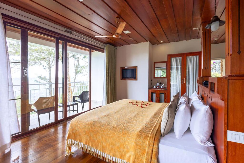 Spicetree Munnar Hotel Chinnakanal Bagian luar foto