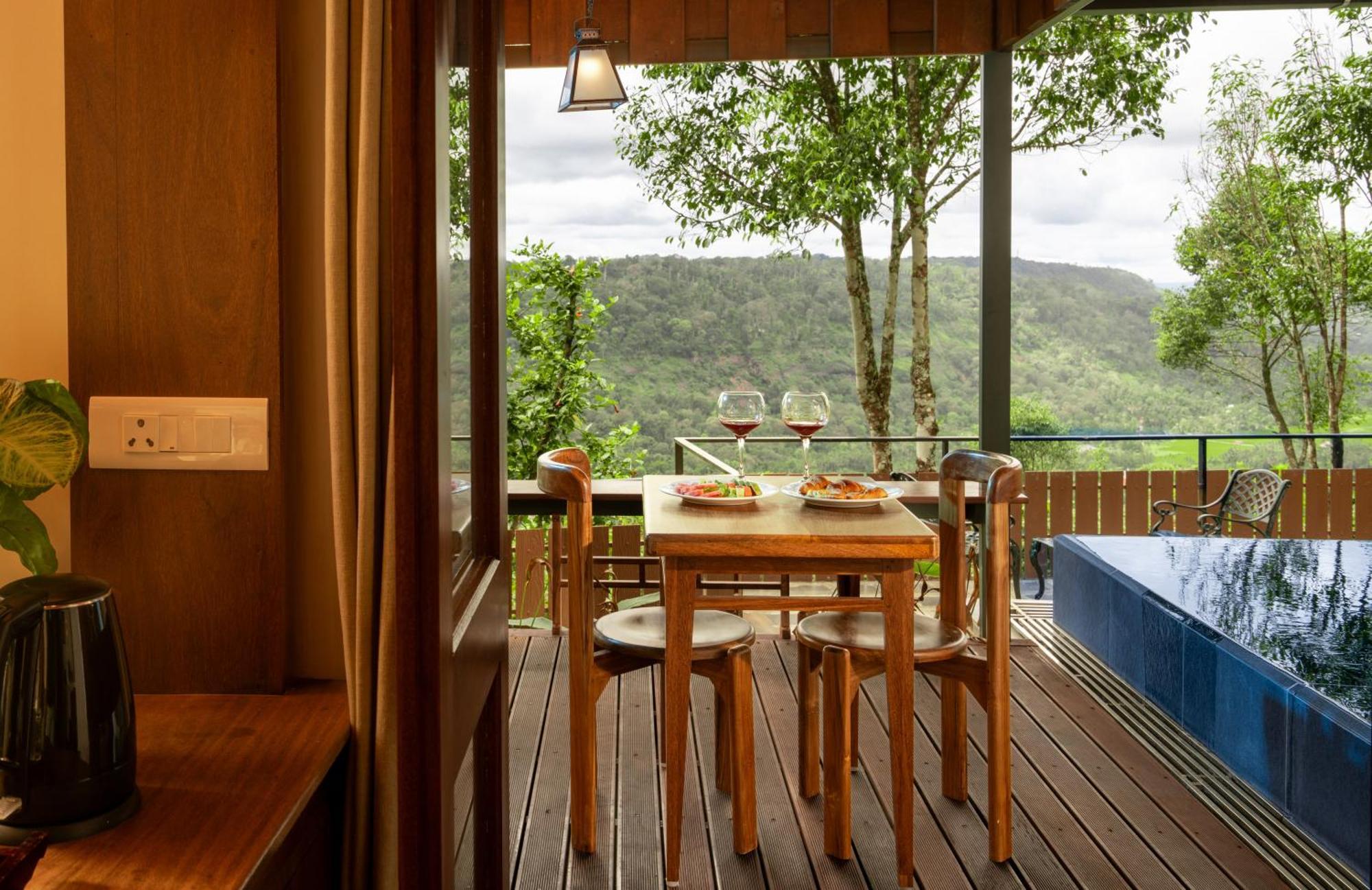 Spicetree Munnar Hotel Chinnakanal Bagian luar foto