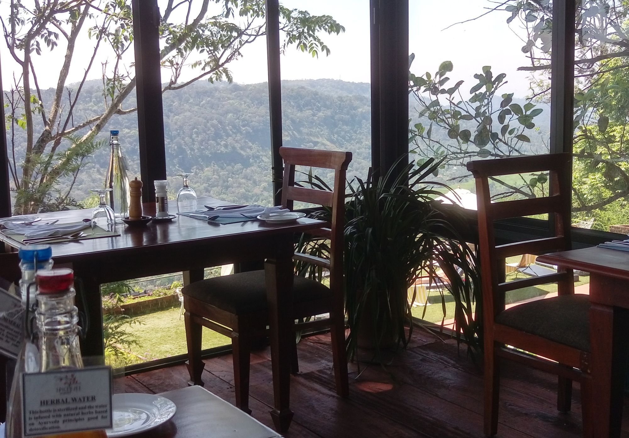 Spicetree Munnar Hotel Chinnakanal Bagian luar foto